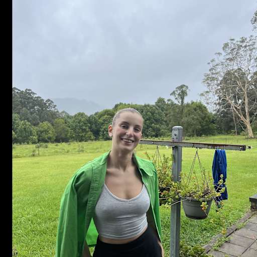 Profile image for pet sitter Celia