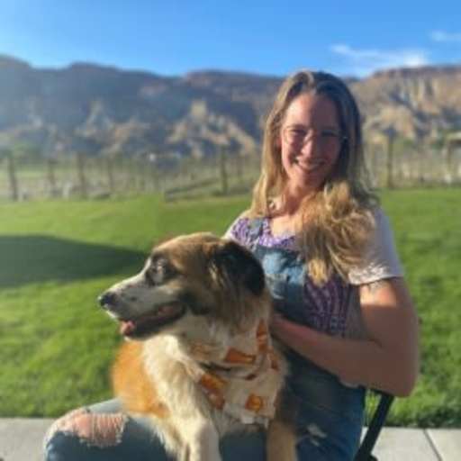 Profile image for pet sitter Lara