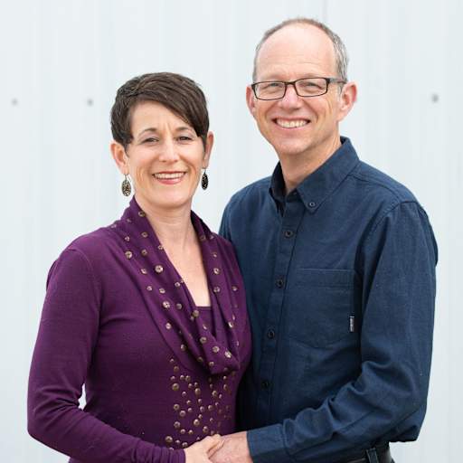 Profile image for pet sitters Lindsay & Eric