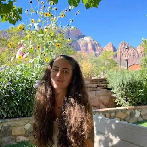 Profile image for pet sitter Colette