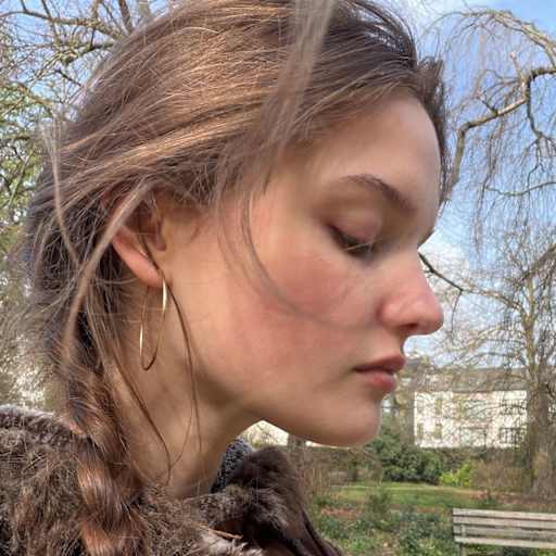 Profile image for pet sitter helena