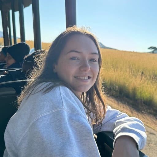 Profile image for pet sitter Maia