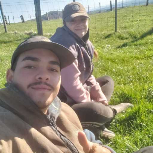 Profile image for pet sitters Mahuay & Isabella