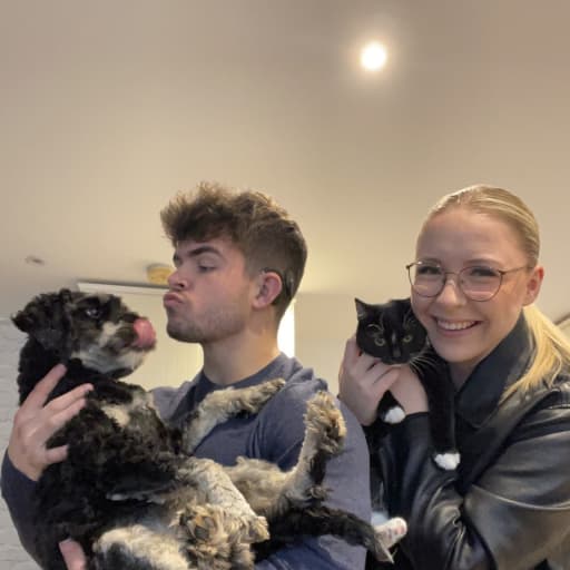 Profile image for pet sitters Abby & Jacob 