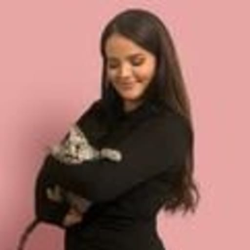 Profile image for pet sitter Safa