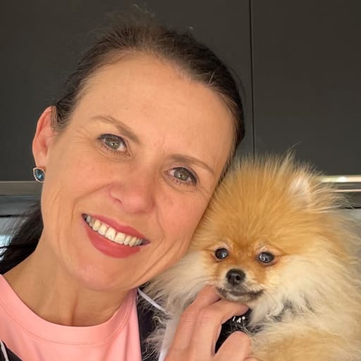 Profile image for pet sitter sharon