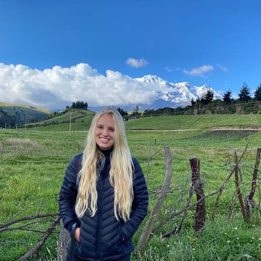 Profile image for pet sitter Alana