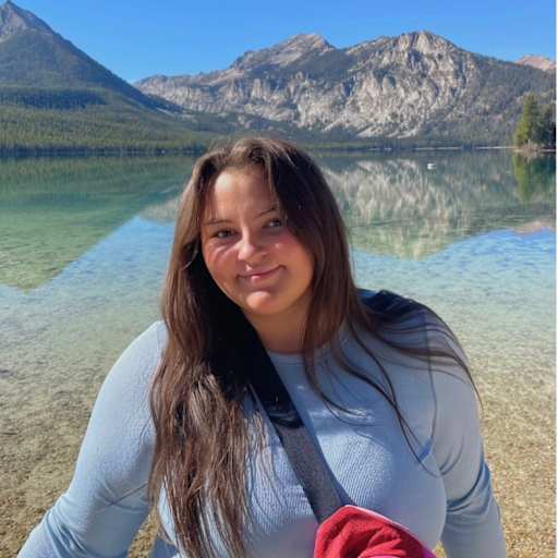 Profile image for pet sitter Cadence