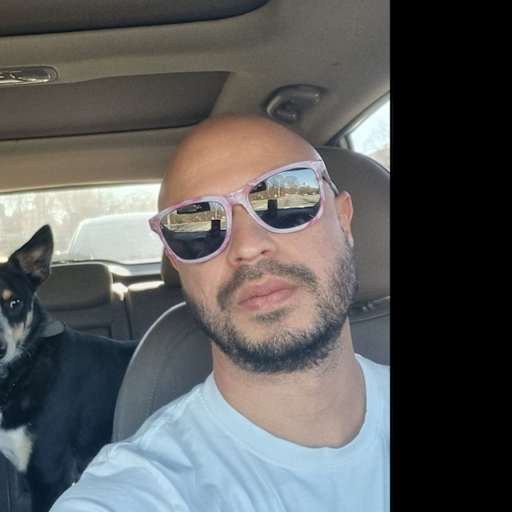 Profile image for pet sitter Fabian