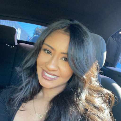 Profile image for pet sitters Kianna & Jacquez