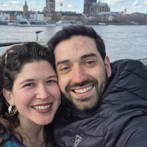 Profile image for pet sitters Esther & Fabian
