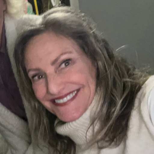 Profile image for pet sitter julie