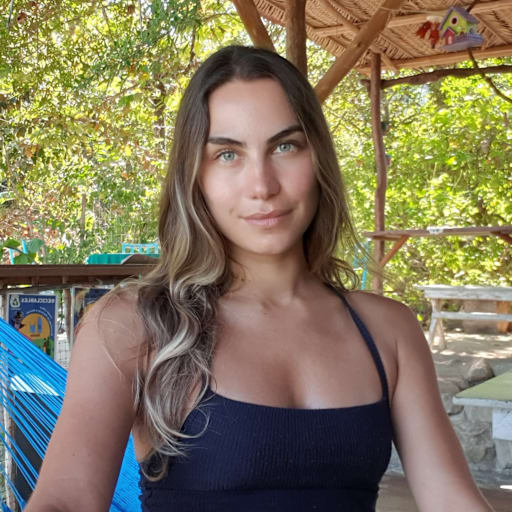 Profile image for pet sitter Stella