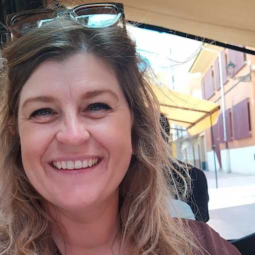 Profile image for pet sitter Karin