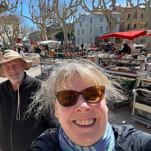 Profile image for pet sitters Julia & Andrew