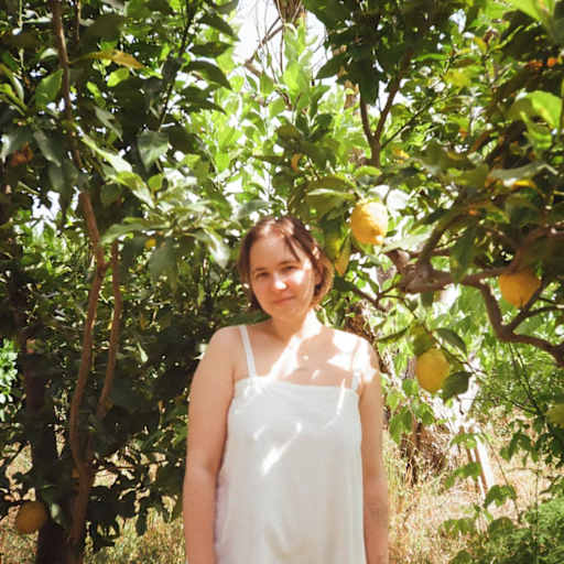 Profile image for pet sitter Erika