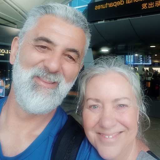 Profile image for pet sitters Allen & Helleni