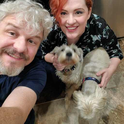 Profile image for pet sitters Jason S & Em