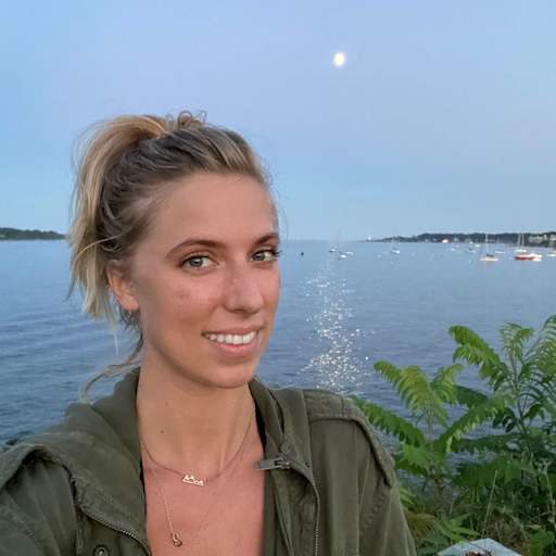 Profile image for pet sitter Courtney