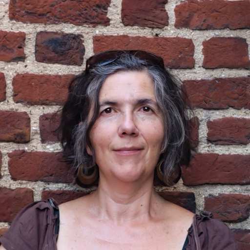 Profile image for pet sitter caroline