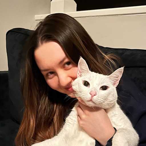 Profile image for pet sitters Chen-hui & Michael