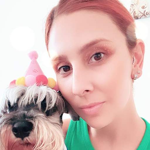 Profile image for pet sitter Gabriela