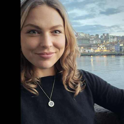 Profile image for pet sitter Elli