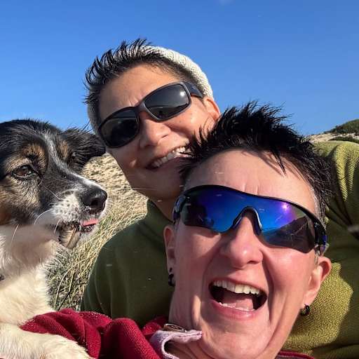 Profile image for pet sitters Jesslyn “Jess” & Julian