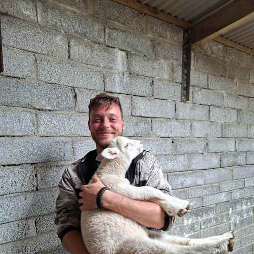 Profile image for pet sitters Alex & Maud