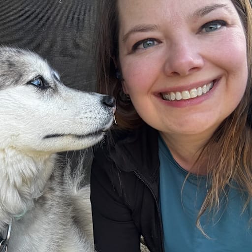 Profile image for pet sitter Lealinda