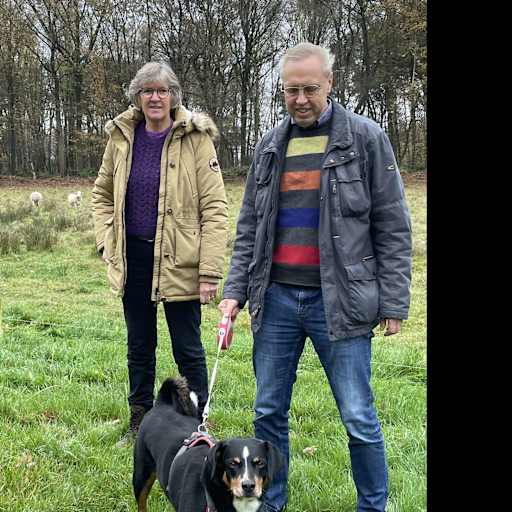 Profile image for pet sitters Odile & Rob