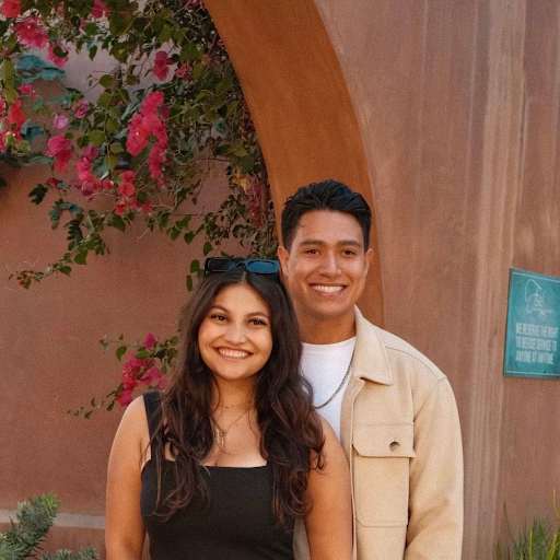 Profile image for pet sitters Isabella & Cristian