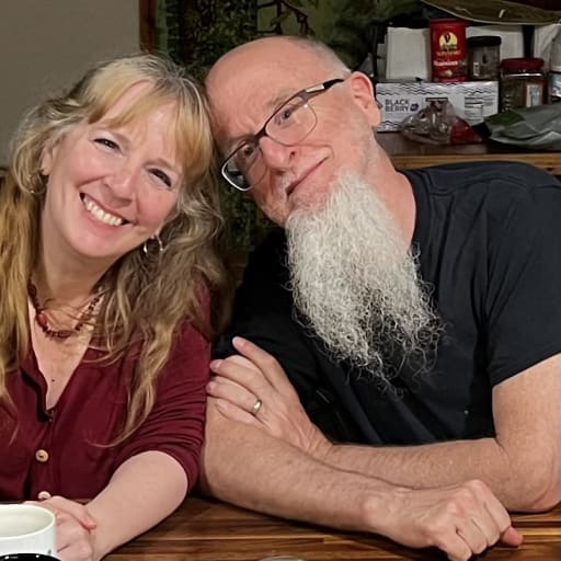 Profile image for pet sitters Daphna & Ed