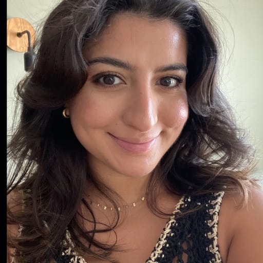 Profile image for pet sitter Narges