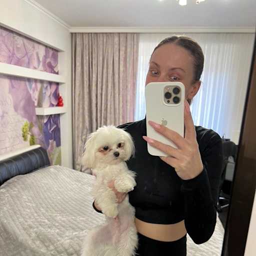 Profile image for pet sitters Alona & Vlad