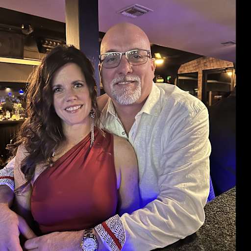 Profile image for pet sitters Todd & Julianne