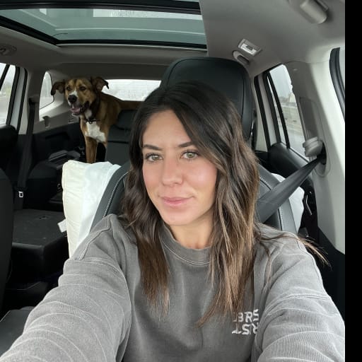 Profile image for pet sitter Mia