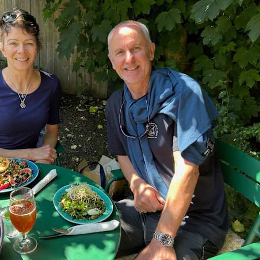 Profile image for pet sitters Jon & Michelle