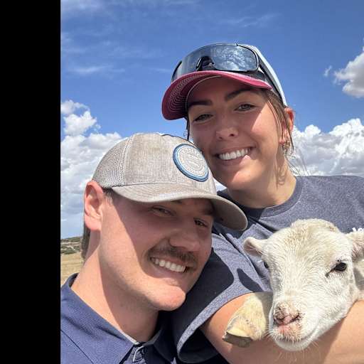 Profile image for pet sitters Breanna & Kyle