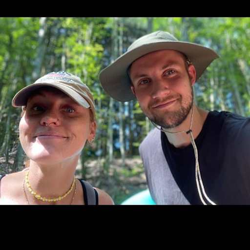 Profile image for pet sitters Alexander & Lisa