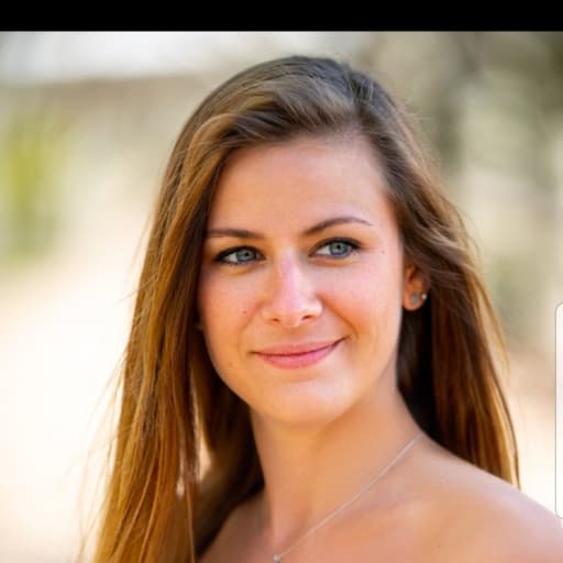 Profile image for pet sitter Sarah