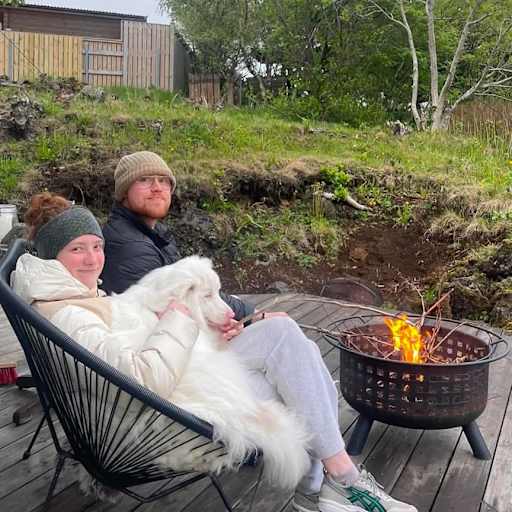 Profile image for pet sitters Yazmin & Kári