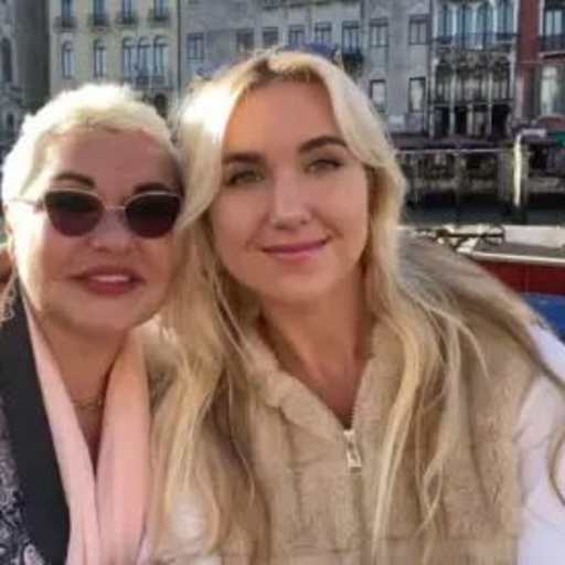 Profile image for pet sitters Victoria & Dina