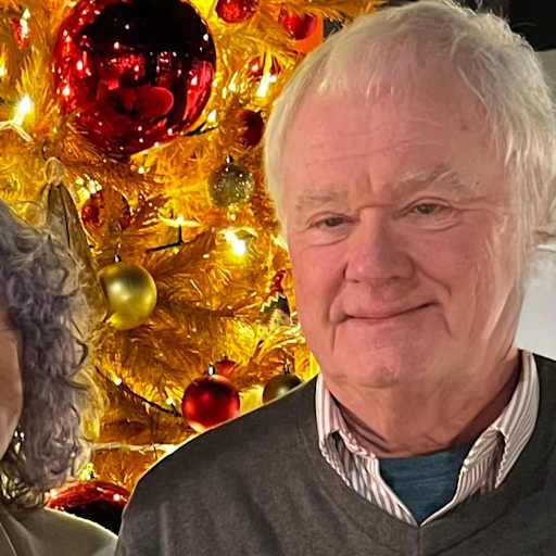 Profile image for pet sitters Elaine & William (bill)