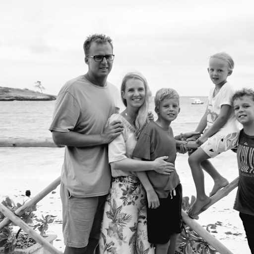 Profile image for pet sitters Chris & Lara