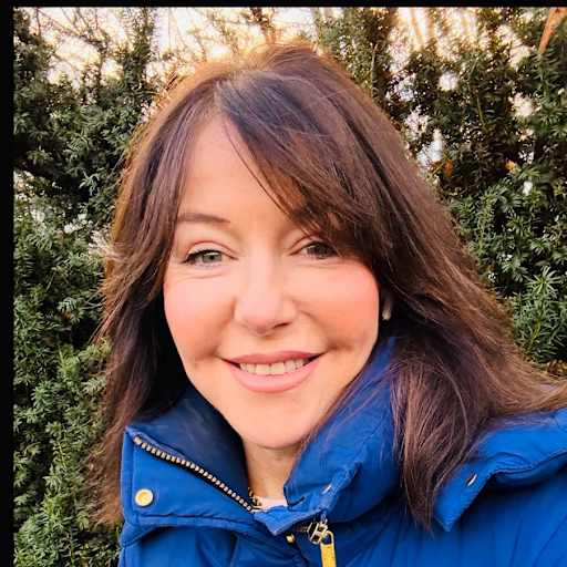 Profile image for pet sitter Lynn