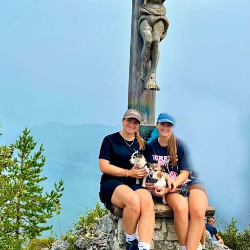 Profile image for pet sitters Stephanie & Kathrin
