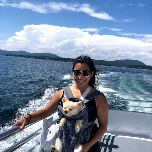 Profile image for pet sitter nicole