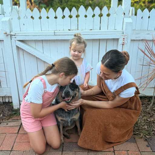 Profile image for pet sitter Kahdi