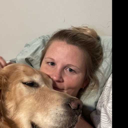 Profile image for pet sitter Lauren